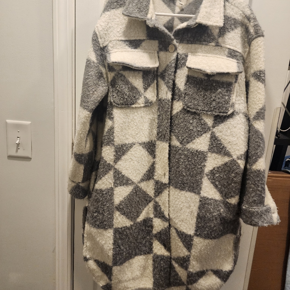 Shacket - Picture 2 of 4